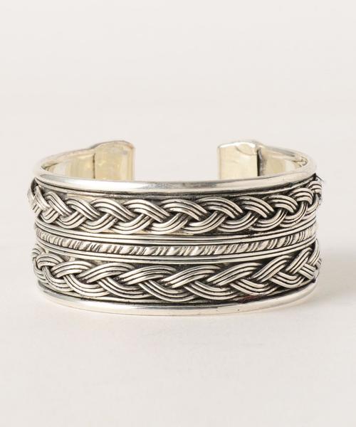 Another Edition(アナザーエディション)の「ロープモチーフバングル/AEBC Rope MT BG(バングル/リストバンド・レディース・シルバー・FREE)」の1枚目の写真