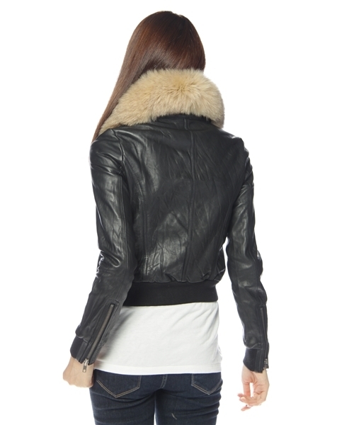 KariAng(カリアング)の「ファー衿リブライダース(ライダースジャケット・レディース・ブラック/ブラウン・SMALL/MEDIUM)」の3枚目の写真