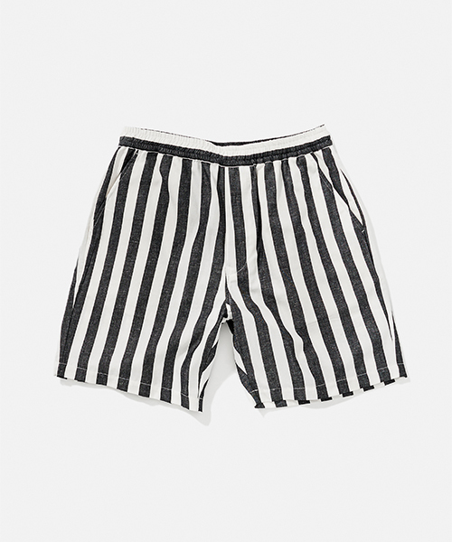 Saturdays NYC（サタデーズ ニューヨークシティ ）の「Keigo Jumbo Stripe Shorts（その他パンツ・メンズ・オリーブ/ホワイト・S/X-SMALL/M/L）」の2枚目の写真