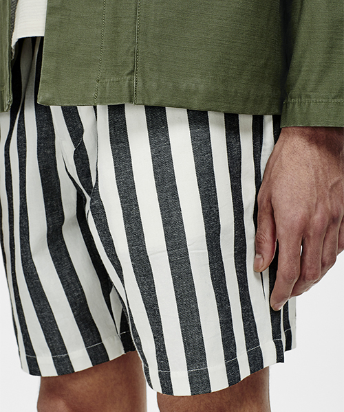 Saturdays NYC（サタデーズ ニューヨークシティ ）の「Keigo Jumbo Stripe Shorts（その他パンツ・メンズ・オリーブ/ホワイト・S/X-SMALL/M/L）」の5枚目の写真