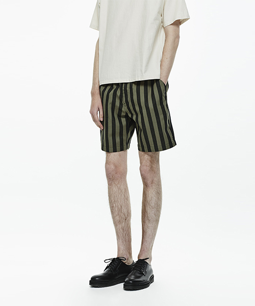 Saturdays NYC（サタデーズ ニューヨークシティ ）の「Keigo Jumbo Stripe Shorts（その他パンツ・メンズ・オリーブ/ホワイト・S/X-SMALL/M/L）」の7枚目の写真