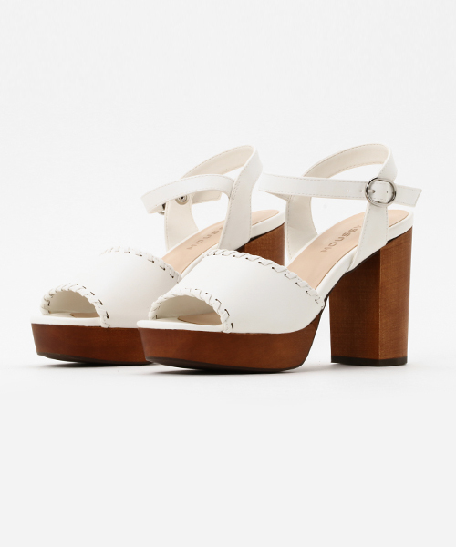 MOUSSY(マウジー)の「WOOD SANDALS(サンダル・レディース・ブラック/ブラウン/オフホワイト・SMALL/MEDIUM/LARGE)」の2枚目の写真