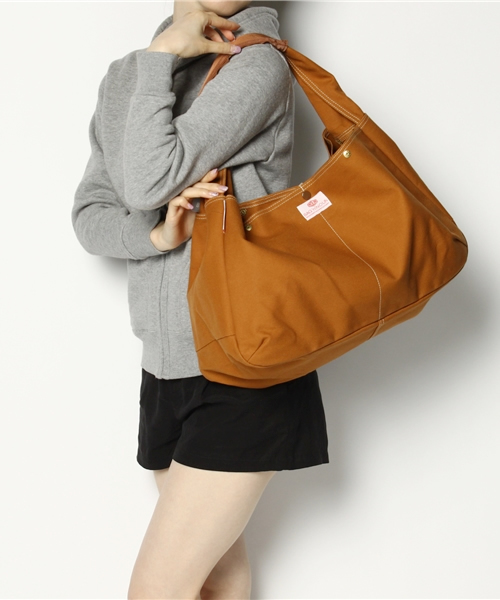 BEAMS BOY（ビームスボーイ）の「BAG'n'NOUN / JOINER (L) ”Gold”（ショルダーバッグ・レディース・ゴールド・ONE SIZE）」の8枚目の写真