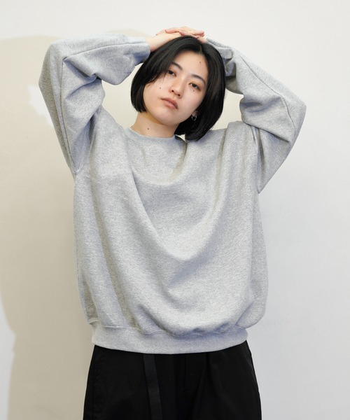 C.E.L.STORE（セルストア）の「【ZOZOTOWN限定】GILDAN/ギルダン 8OZ CREW SWEATクルースウェット(ユニセックス)（スウェット・メンズ・ブラック/ネイビー/グレー/ロイヤルブルー/レッド/ホワイト/ライトグリーン/オレンジ/オリーブ/ゴールド/ライトブルー/ライトピンク/サンドベージュ/パープル/ダークグリーン/レッド系その他/ライトパープル/ミント/ライトグレー/ダークブラウン/ワイン系1/チャコール・MEDIUM/LARGE/X-LARGE/XX-LARGE/SMALL）」の5枚目の写真