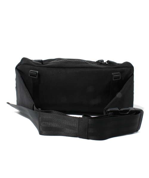 MCMスタッズ付きウエストポーチ MCMスタッズ付きウエストポーチ MCM エムシーエム ミニリュック