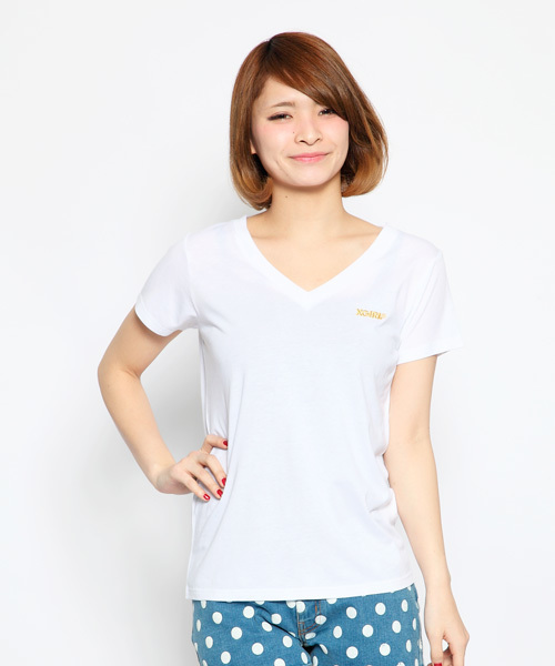 X-girl（エックスガール）の「BASIC V-NECK TEE（Tシャツ/カットソー・レディース・ホワイト/ブラック/チャコールグレー/ピンク・1/2）」の2枚目の写真