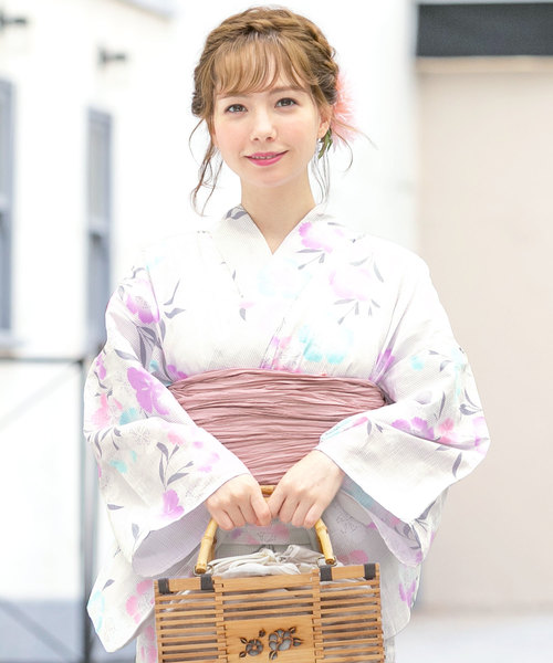 bonheur saisons（ボヌールセゾン）の「浴衣3点セット （浴衣＋帯＋下駄）「bonheur saisons/ボヌールセゾン」（浴衣・レディース・ブルー系その他/ホワイト系その他/ブラック系その他/グレー系その他2/グレー系その他3/ブルー系その他2/ブルー系その他3/ブルー系その他4/ネイビー/ブルー系その他7/ブルー系その他6/ブルー系その他5・FREE/フリー）」の4枚目の写真