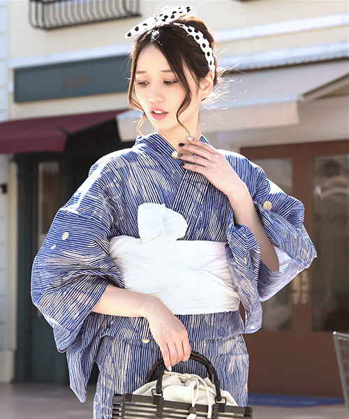 bonheur saisons（ボヌールセゾン）の「浴衣3点セット （浴衣＋帯＋下駄）「bonheur saisons/ボヌールセゾン」（浴衣・レディース・ブルー系その他/ホワイト系その他/ブラック系その他/グレー系その他2/グレー系その他3/ブルー系その他2/ブルー系その他3/ブルー系その他4/ネイビー/ブルー系その他7/ブルー系その他6/ブルー系その他5・FREE/フリー）」の9枚目の写真