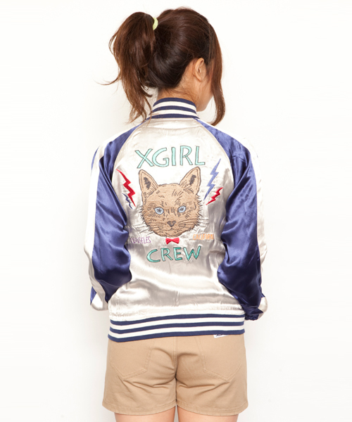 X-girl(エックスガール)の「EMBROIDERY RVS JUMPER(ブルゾン・レディース・ブラック/ブルー・1/2)」の5枚目の写真