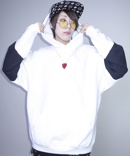 JERZEES（ジャージーズ）の「JERZEES LIMITED PULLOVER HOOD SW F/ ジャージーズリミテッドプルオーバーフードスウェット（パーカー・レディース・ホワイト系その他3/ブラック系その他3/ホワイト系その他/ブラック系その他/ブラック系その他2/ホワイト系その他2・X-LARGE）」の2枚目の写真