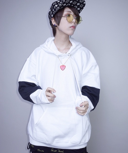 JERZEES（ジャージーズ）の「JERZEES LIMITED PULLOVER HOOD SW F/ ジャージーズリミテッドプルオーバーフードスウェット（パーカー・レディース・ホワイト系その他3/ブラック系その他3/ホワイト系その他/ブラック系その他/ブラック系その他2/ホワイト系その他2・X-LARGE）」の10枚目の写真