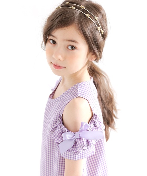 Bee des Bee（ビーデスビー）の「袖フリル×リボン肩あき半袖ワンピ（ワンピース・キッズ・ストライプ/チェック/インディゴブルー/イエロー系その他/ローズ/ラベンダー/ブルー/ブルー系その他/ピンク/イエロー・90cm/100cm/110cm/120cm/130cm/140cm/150cm）」の5枚目の写真