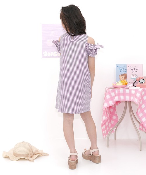 Bee des Bee（ビーデスビー）の「袖フリル×リボン肩あき半袖ワンピ（ワンピース・キッズ・ストライプ/チェック/インディゴブルー/イエロー系その他/ローズ/ラベンダー/ブルー/ブルー系その他/ピンク/イエロー・90cm/100cm/110cm/120cm/130cm/140cm/150cm）」の18枚目の写真