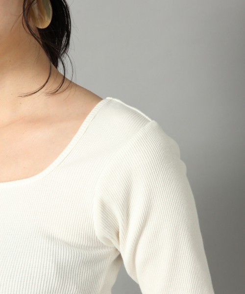 LOWRYS FARM（ローリーズファーム）の「スクエアリブタイトＳＳ　837871（Tシャツ/カットソー・レディース・ブラック/ブラウン/オフホワイト/グリーン/ベージュ・MEDIUM/LARGE）」の12枚目の写真