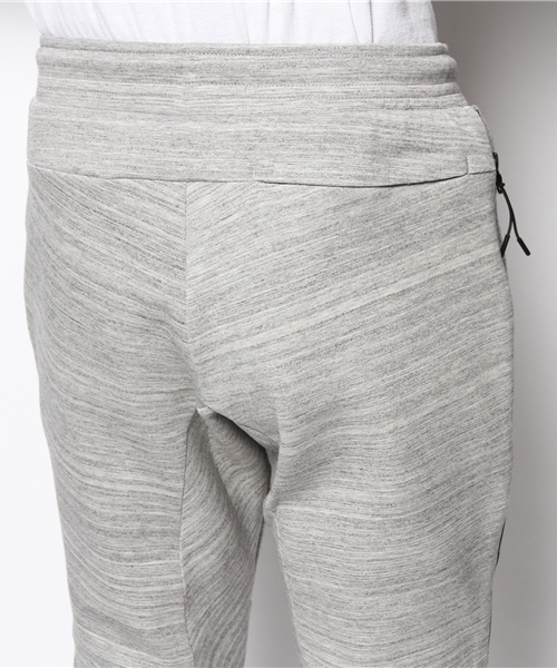 green label relaxing（グリーンレーベルリラクシング）の「★[ナイキ]NIKE TECH パンツ（その他パンツ・メンズ・グレー・MEDIUM/SMALL/LARGE）」の2枚目の写真