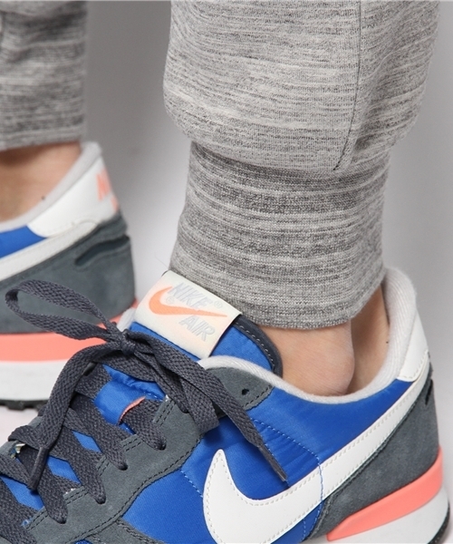 green label relaxing（グリーンレーベルリラクシング）の「★[ナイキ]NIKE TECH パンツ（その他パンツ・メンズ・グレー・MEDIUM/SMALL/LARGE）」の4枚目の写真