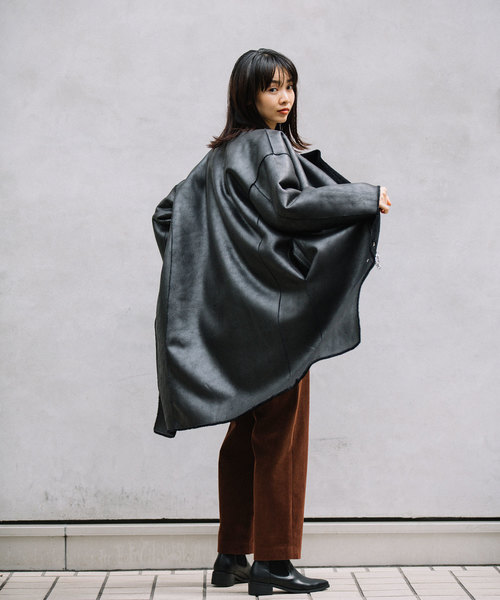 MARECHAL TERRE(マルシャルテル)の「リバーシブルビックシルエットムートンコート(ムートンコート・レディース・ブラック/ブラウン/カーキ/モカ・SMALL/MEDIUM)」の8枚目の写真