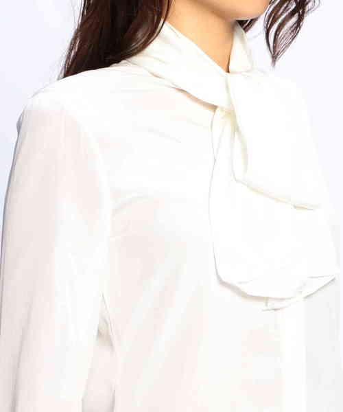 NARACAMICIE(ナラカミーチェ)の「ファインラスターサテンボウタイ長袖ブラウス(シャツ/ブラウス・レディース・ホワイト/カーキ・SMALL/MEDIUM/LARGE)」の13枚目の写真