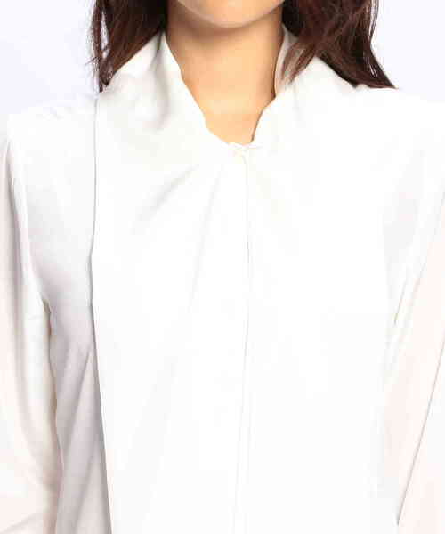 NARACAMICIE(ナラカミーチェ)の「ファインラスターサテンボウタイ長袖ブラウス(シャツ/ブラウス・レディース・ホワイト/カーキ・SMALL/MEDIUM/LARGE)」の15枚目の写真