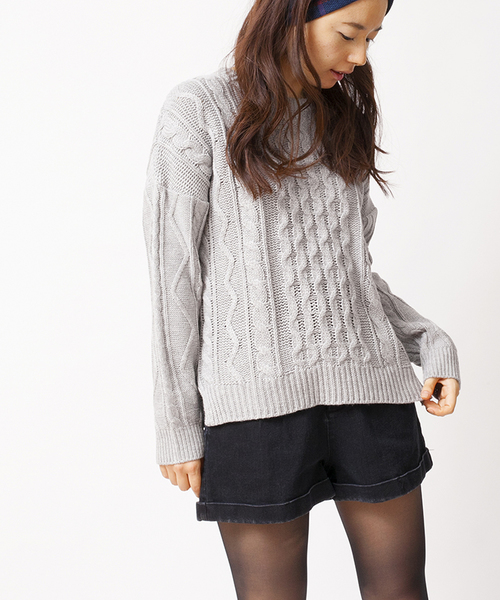 WEGO（ウィゴー）の「WEGO/ハイウエストタックショーツ（チノパンツ・レディース・ブラック/インディゴブルー/ネイビー/その他1・FREE）」の2枚目の写真