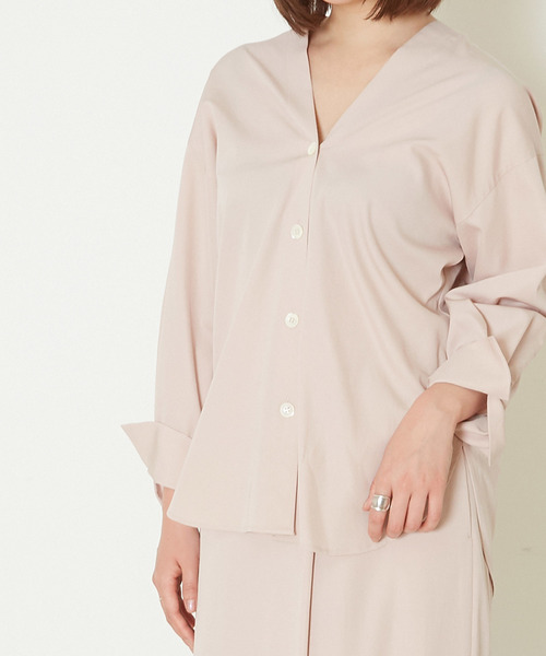 Liesse（リエス）の「フロントボタンブラウス（シャツ/ブラウス・レディース・チャコールグレー/ピンク/キナリ/アイボリー・FREE）」の6枚目の写真