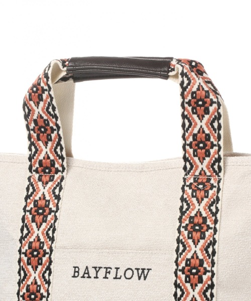 BAYFLOW(ベイフロー)の「ジャガードテープロゴトートM 20AW(トートバッグ・レディース・ナチュラル/グレー・FREE)」の4枚目の写真