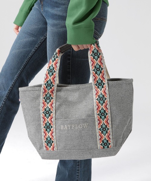 BAYFLOW(ベイフロー)の「ジャガードテープロゴトートM 20AW(トートバッグ・レディース・ナチュラル/グレー・FREE)」の15枚目の写真