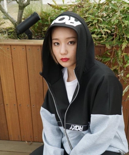 ROXY(ロキシー)の「BRUSH ZIP/ロキシー パーカー ジップアップ フィットネス ジム ヨガ ランニング ルームウェア・ワンマイルウェアにも(パーカー・レディース・ホワイト/ブルー/ブラック・SMALL/MEDIUM/LARGE)」の3枚目の写真