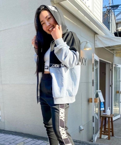 ROXY(ロキシー)の「BRUSH ZIP/ロキシー パーカー ジップアップ フィットネス ジム ヨガ ランニング ルームウェア・ワンマイルウェアにも(パーカー・レディース・ホワイト/ブルー/ブラック・SMALL/MEDIUM/LARGE)」の14枚目の写真