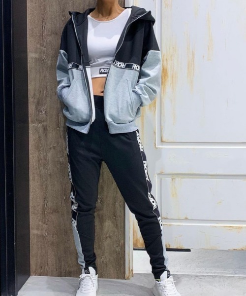 ROXY(ロキシー)の「BRUSH ZIP/ロキシー パーカー ジップアップ フィットネス ジム ヨガ ランニング ルームウェア・ワンマイルウェアにも(パーカー・レディース・ホワイト/ブルー/ブラック・SMALL/MEDIUM/LARGE)」の19枚目の写真