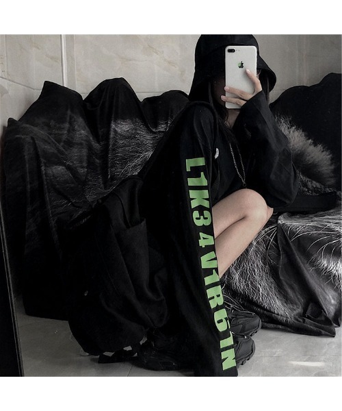 DEVICE(デバイス)の「袖プリント ロンT 長袖 クルーネック ロングスリーブ プリントT Tシャツ(Tシャツ/カットソー・レディース・ホワイト/ブラック・FREE)」の3枚目の写真