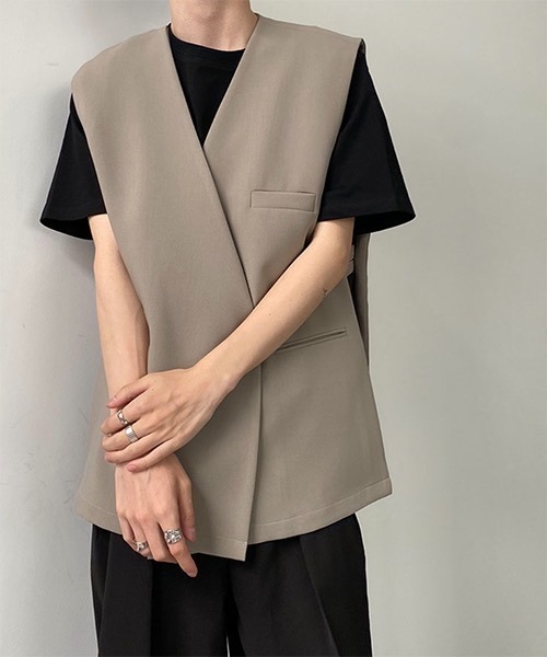 WESTBOY(ウエストボーイ)の「【COLN】Square Cut No-Collar Gillet Vest(ベスト・メンズ・ベージュ・L/XL)」の4枚目の写真