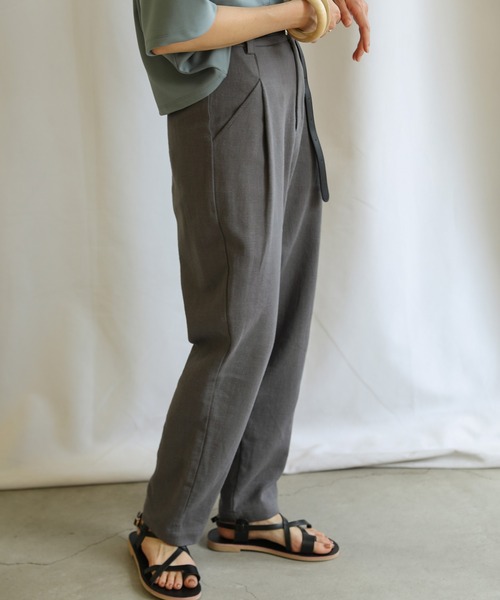 select MOCA（セレクトモカ）の「リネンシングルタックテーパードパンツ（スラックス・レディース・グレー/アイボリー/ブルーグリーン・SMALL/MEDIUM）」の20枚目の写真