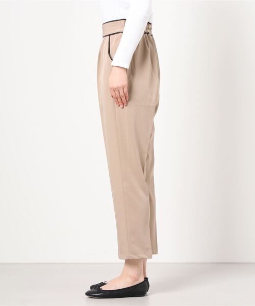 Toyome（トヨミー）の「パイピングテーパードパンツ（スラックス・レディース・ベージュ/ピンク/ブラウン・FREE）」の4枚目の写真