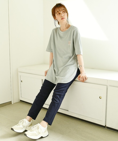 KANGOL EXTRA COMFORT（カンゴールエクストラコンフォート）の「ラウンドヘム　Kロゴワッペン半袖Tシャツ（Tシャツ/カットソー・レディース・チャコールグレー/ブルーグレー/オフホワイト/ベージュ・LL/M/L）」の16枚目の写真