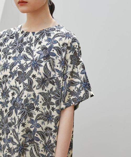 EMMA（EMMA CLOTHES）（エマ）の「【EMMA】オリジナルアートフラワープリントトップス（ワンピース・レディース・ホワイト/ブラウン・FREE）」の19枚目の写真