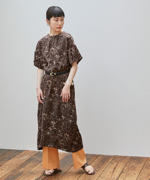 EMMA（EMMA CLOTHES）（エマ）の「【EMMA】オリジナルアートフラワープリントトップス（ワンピース・レディース・ホワイト/ブラウン・FREE）」の9枚目の写真