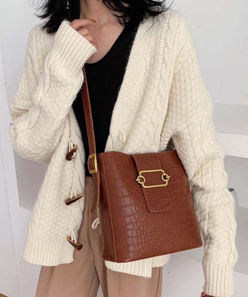 JUNOAH(ジュノア)の「ポーチ付きクロコ型押しショルダーバッグ(ショルダーバッグ・レディース・ブラック/ダークブラウン/ブラウン/グリーン/ライトブラウン・FREE)」の6枚目の写真