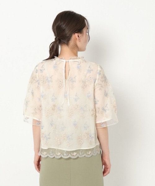 mysty woman（ミスティウーマン）の「ふんわり フローラル刺繍5分袖ブラウス 942708（シャツ/ブラウス・レディース・オフホワイト/グレー/ベージュ/ライトグリーン/イエロー/ブラック・FREE）」の14枚目の写真