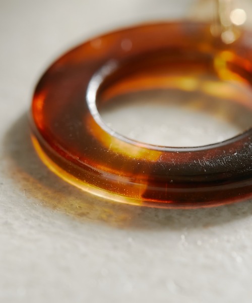 CIAOPANIC TYPY（チャオパニックティピー）の「lilマーブルリングアシメカラーピアス（ピアス（両耳用）・レディース・ブラウン/グレー・ONE SIZE）」の4枚目の写真