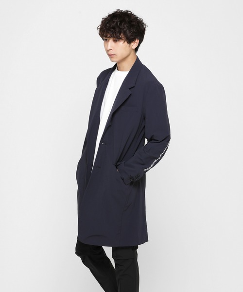 VANQUISH（ヴァンキッシュ）の「4WAY STRETCH CHESTER COAT ＊（チェスターコート・メンズ・ブラック/ネイビー・MEDIUM/LARGE）」の2枚目の写真