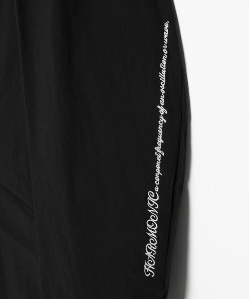 VANQUISH（ヴァンキッシュ）の「4WAY STRETCH CHESTER COAT ＊（チェスターコート・メンズ・ブラック/ネイビー・MEDIUM/LARGE）」の3枚目の写真