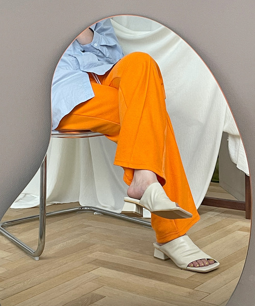 SANSeLF(サンセルフ)の「【SANSeLF】square open toe mule sans10s1(サンダル・レディース・ホワイト/ブラック/イエロー・40/38/39/35/36/37)」の1枚目の写真