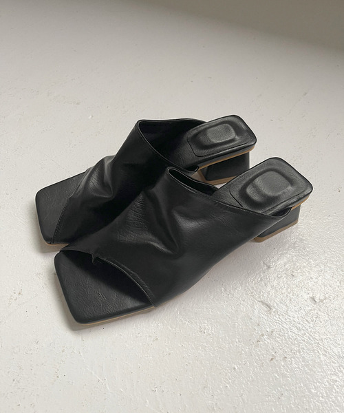 SANSeLF(サンセルフ)の「【SANSeLF】square open toe mule sans10s1(サンダル・レディース・ホワイト/ブラック/イエロー・40/38/39/35/36/37)」の5枚目の写真