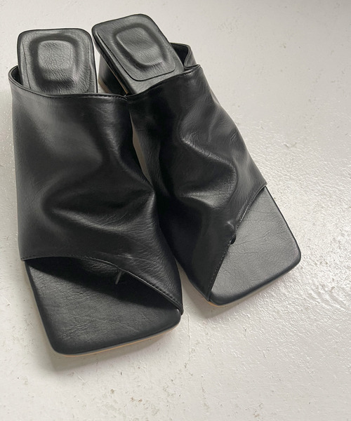 SANSeLF(サンセルフ)の「【SANSeLF】square open toe mule sans10s1(サンダル・レディース・ホワイト/ブラック/イエロー・40/38/39/35/36/37)」の6枚目の写真