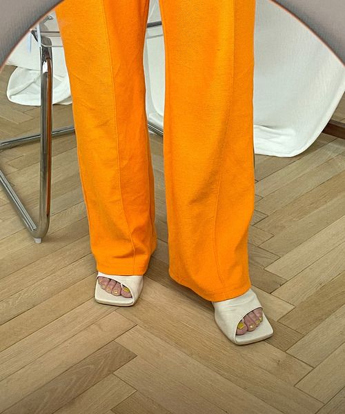 SANSeLF(サンセルフ)の「【SANSeLF】square open toe mule sans10s1(サンダル・レディース・ホワイト/ブラック/イエロー・40/38/39/35/36/37)」の20枚目の写真