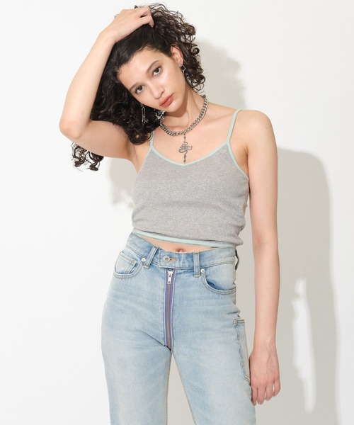 SPIRALGIRL(スパイラルガール)の「パット付きパイピングキャミソール(キャミソール・レディース・ブラック/グレー/オフホワイト・FREE)」の3枚目の写真