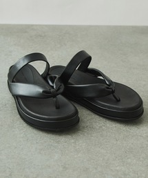 PUBLIC TOKYO | フェイクレザートングサンダル(サンダル)