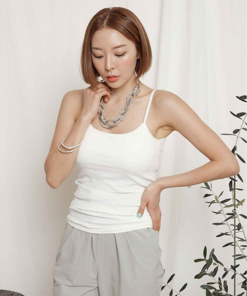 Chaco closet（チャコ クローゼット）の「リブ バックオープン カップ付きインナーレスキャミ（キャミソール・レディース・ホワイト/ブラック/ベージュ/グレー・FREE）」の9枚目の写真