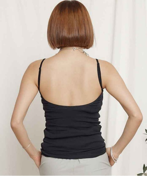 Chaco closet（チャコ クローゼット）の「リブ バックオープン カップ付きインナーレスキャミ（キャミソール・レディース・ホワイト/ブラック/ベージュ/グレー・FREE）」の20枚目の写真